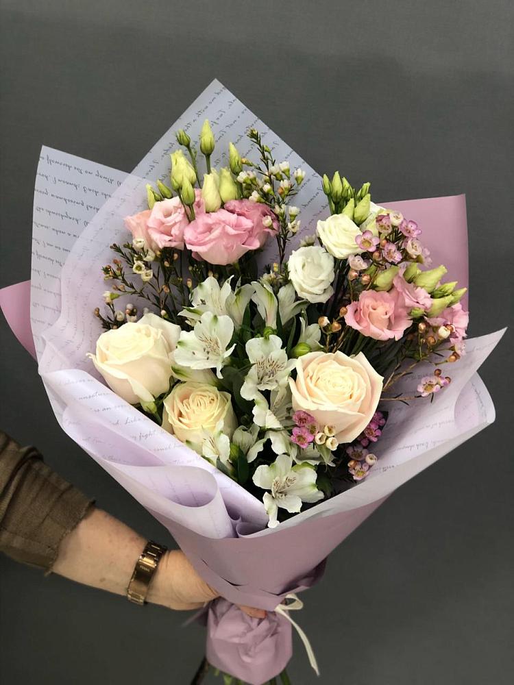 Букет цветов из: Альстромерии, Розы и Лизиантусы в Аскино