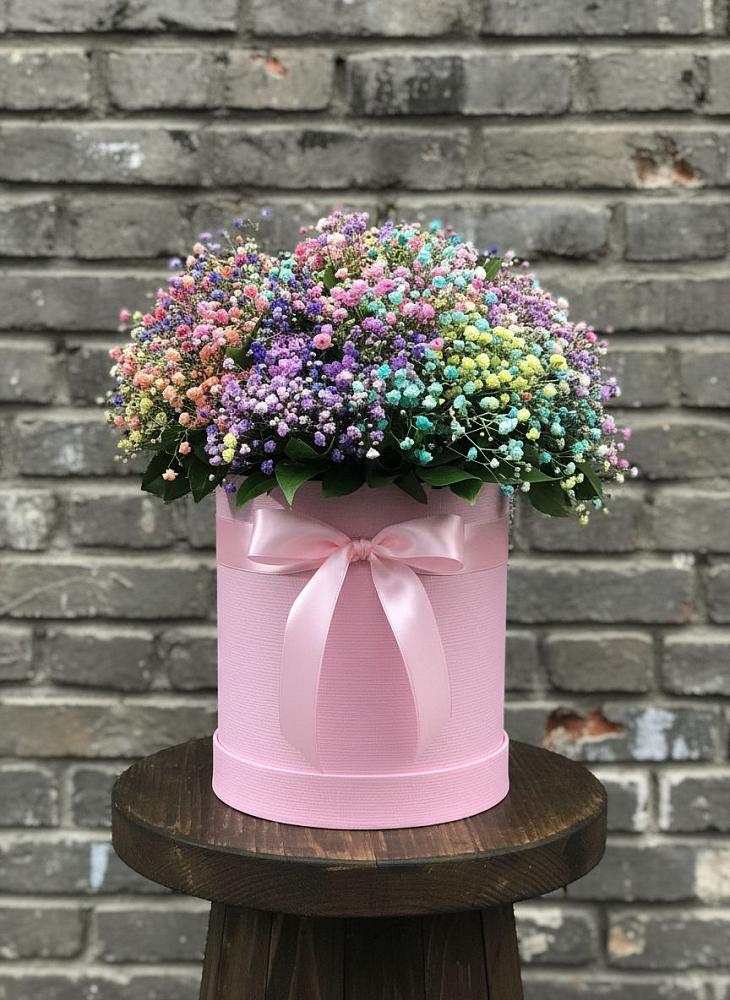 Цветочная композиция из Гипсофила и Розы в шляпной коробке в Аскино