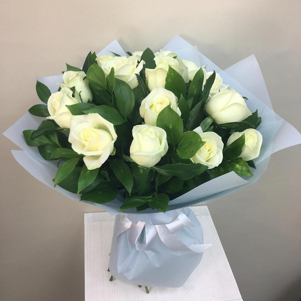 Букет 15 Белых роз Проуд в Аскино