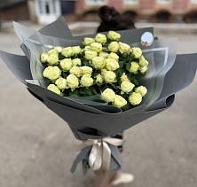 Букет Белые кустовые розы Солинеро в Аскино