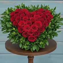 Цветочная композиция из Розы в виде сердца в Аскино