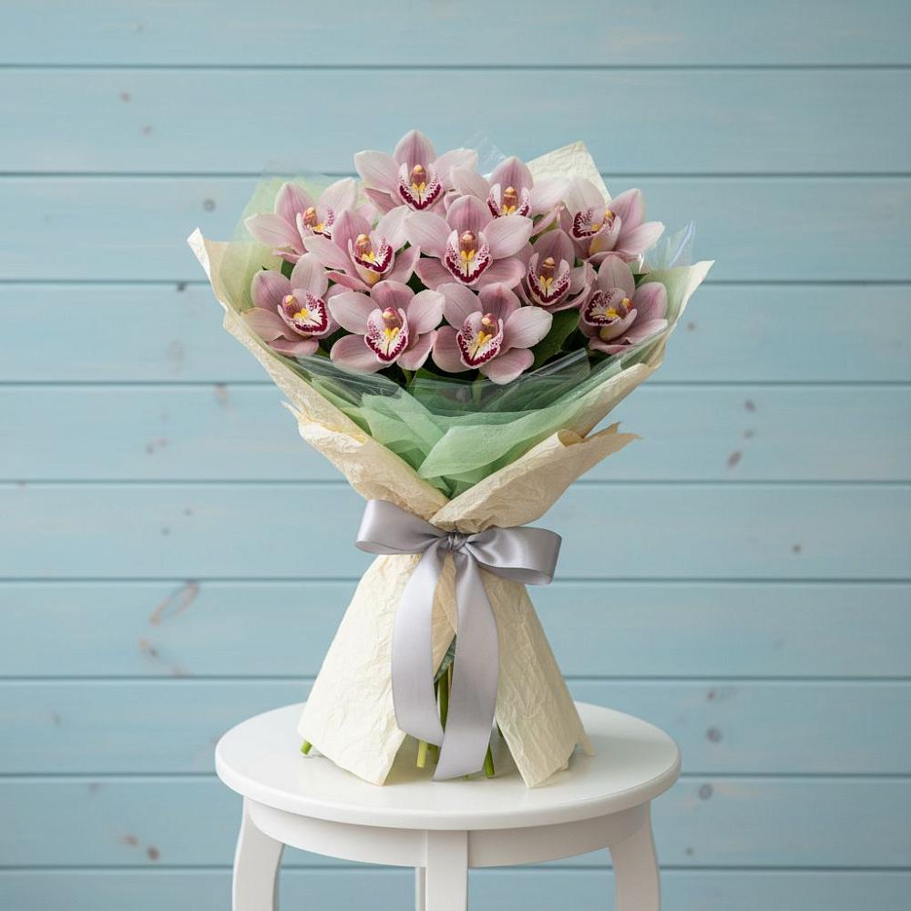 Букет цветов из: Орхидеи и Розы в Аскино