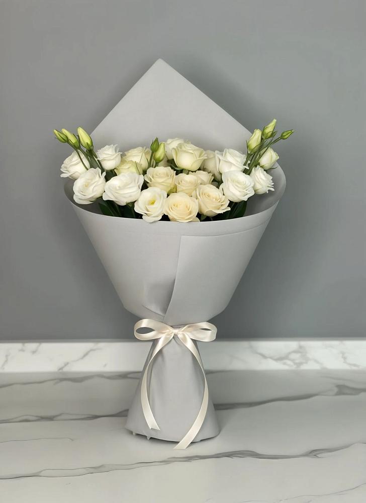 Букет цветов из: Розы и Лизиантусы в Аскино