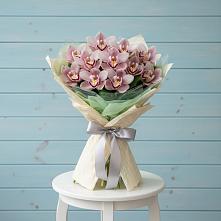 Букет цветов из:  Орхидеи и Розы в Аскино