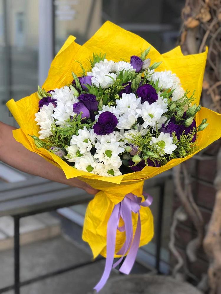 Букет цветов из: Ирисы, Хризантемы и Ромашки в Аскино