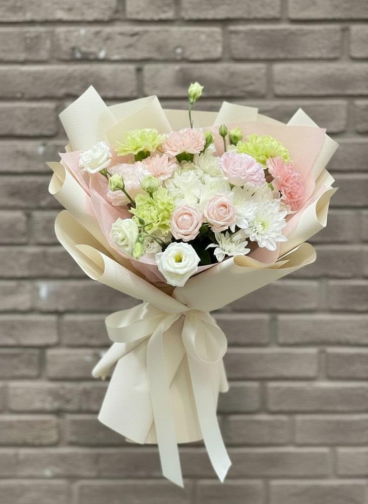 Букет цветов из: Гвоздики, Розы, Лизиантусы и Хризантемы в Аскино