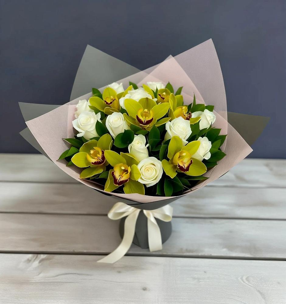 Букет цветов из: Орхидеи и Розы в Аскино