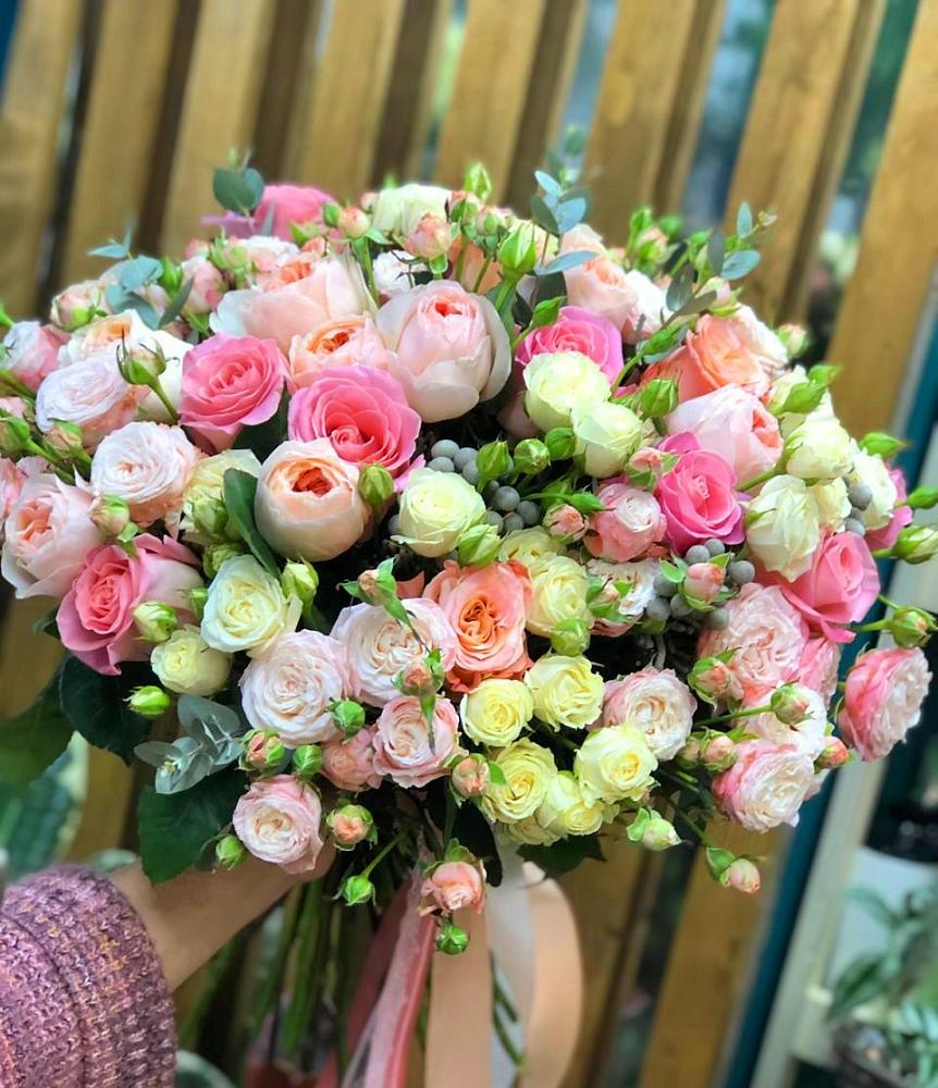 Букет цветов из: Розы в Аскино