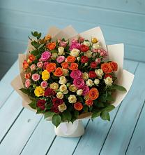 Букет Микс из разноцветных кустовых роз в Аскино